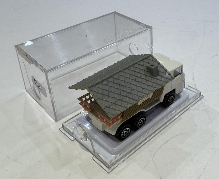 BERNARD CAMION CHALET MAJORETTE 1/66