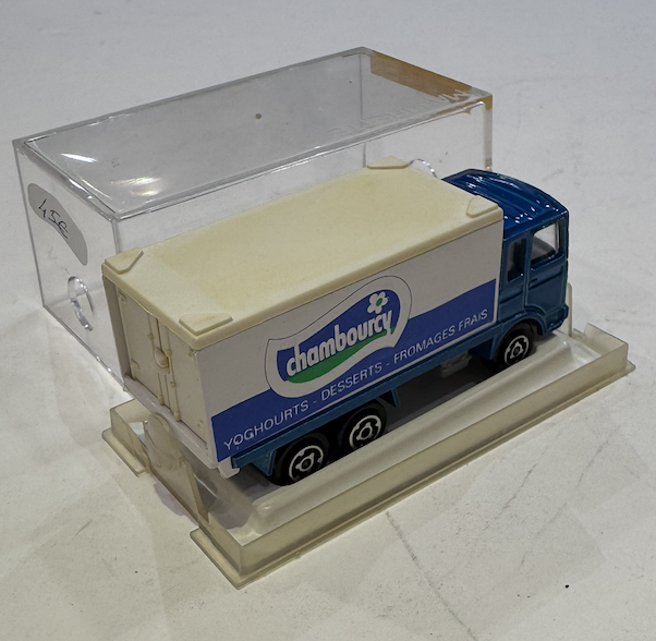 SAVIEM CITERNE CHAMBOURCY MAJORETTE 1/66