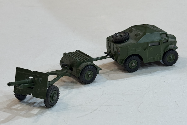 Tracteur d'artillerie de campagne Dinky 1/43