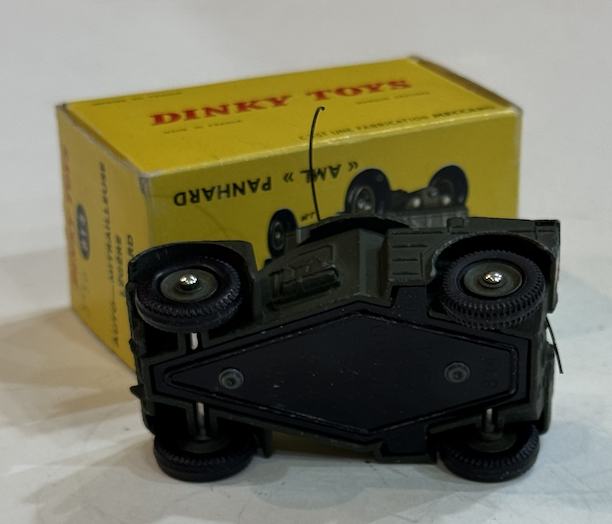 PANHARD AML AUTO MITRAILLEUSE LÉGÈRE DINKY 1/43
