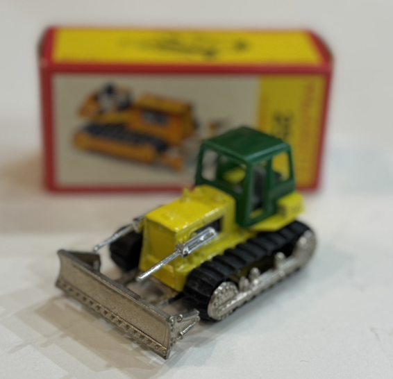 BULDOZER HANOMAG MAJORETTE 1/66