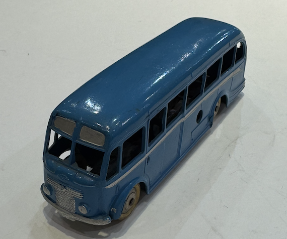 COMMER AVENGER COACH THECHADVALLEY KINGTOY 1/43
