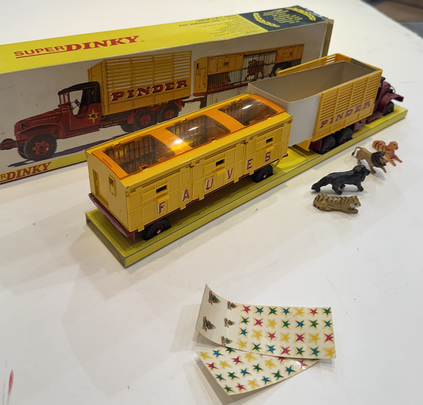 CAMION GMC PINDER 1967 DINKY TOYS 1/43°
