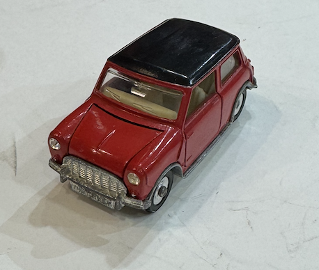 MINI MINOR DINKY 1/43
