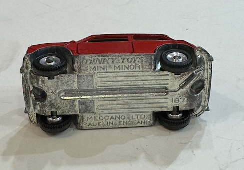 MINI MINOR DINKY 1/43
