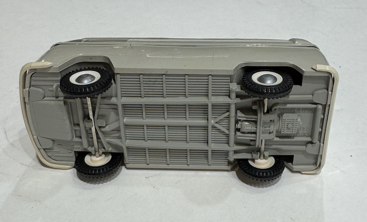 VOLKSWAGEN COMBI T2 VIKING 1/43