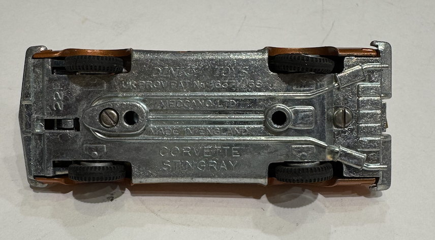 CHEVROLET CORVETTE DINKY 1/43