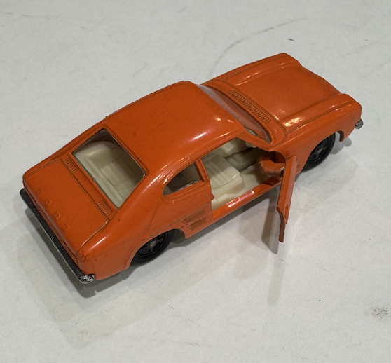 FORD CAPRI 1700 GT V310 SIKU 1/66