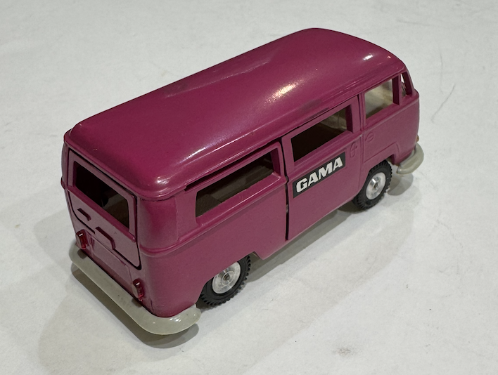 VOLKSWAGEN COMBI T2 GAMA 1/43