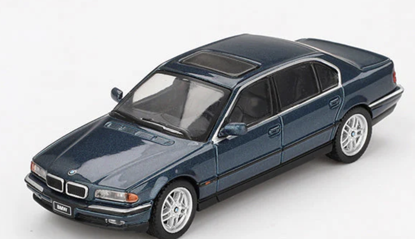 BMW 750IL Bleu Sorrento métallisé MINI GT 1/64