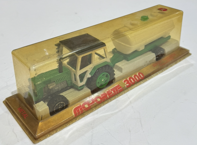 TRACTEUR AGRICOL MAJORETTE 1/50