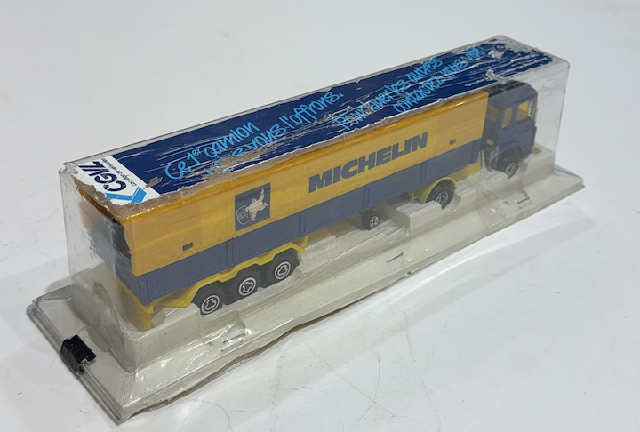 RENAULT CAMION SEMI REMORQUE MICHELIN MAJORETTE 1/43