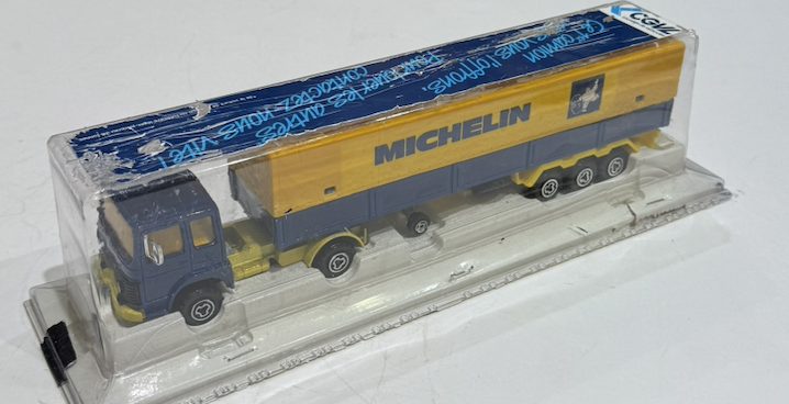 RENAULT CAMION SEMI REMORQUE MICHELIN MAJORETTE 1/50