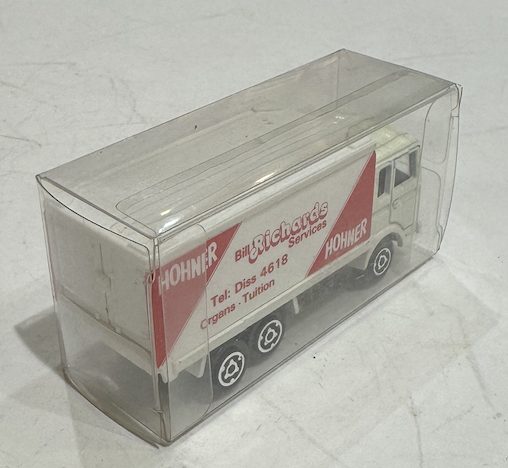 SAVIEM CAMION HONNER MAJORETTE 1/100