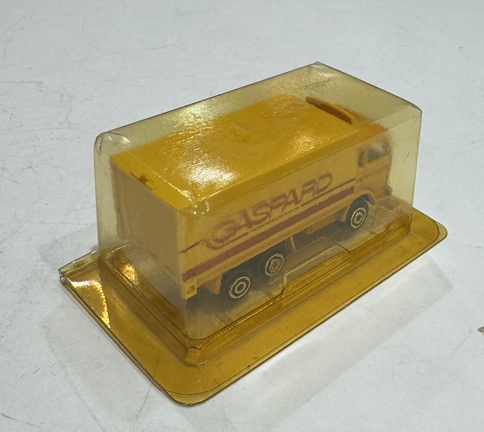 CAMION GASPARD MAJORETTE 1/100