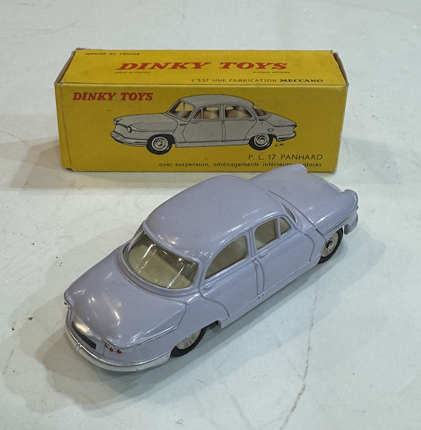 PANHARD PL 17 DINKY TOYS 1/43