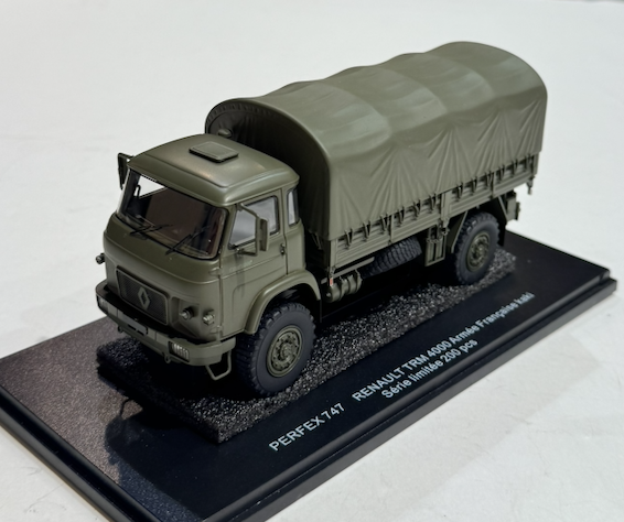 RENAULT TRM 4000 KAKI PERFEX 1/43