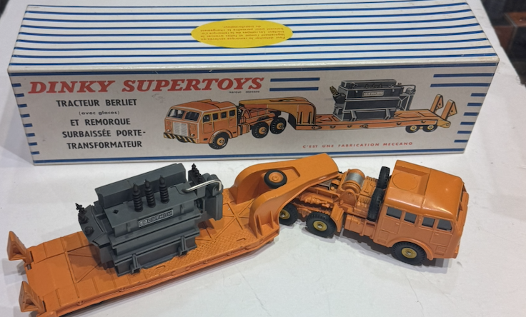 BERLIET AVEC REMORQUE SURBAISSÉE PORTE TRANSPORTEUR DINKY TOYS 1/43