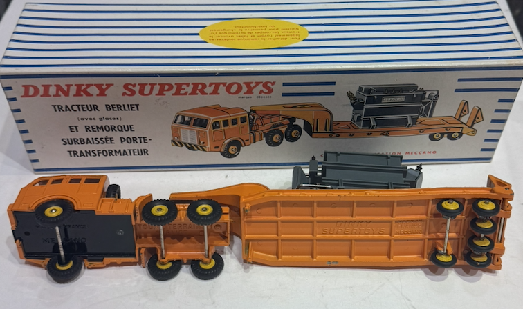 BERLIET AVEC REMORQUE SURBAISSÉE PORTE TRANSPORTEUR DINKY TOYS 1/43