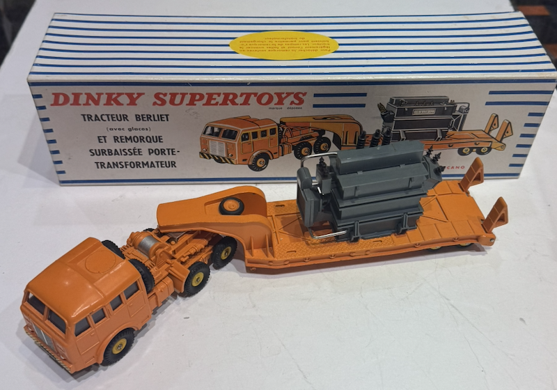 BERLIET WITH LOW-LOADING TRAILER AND TRANSPORTER DOOR DINKY TOYS 1/43