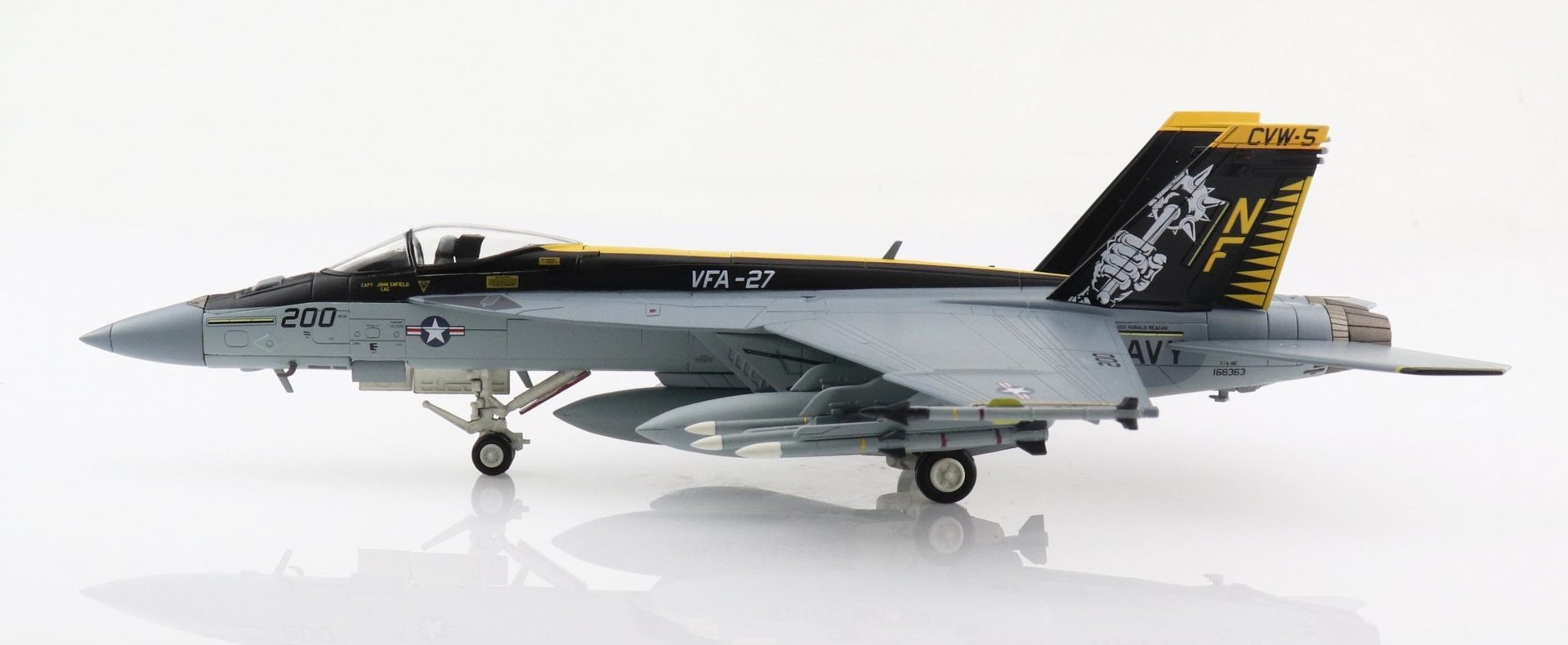 F/A 18E SUPER HORNET VFA-27 2015 HOBBY MASTER 1/72°