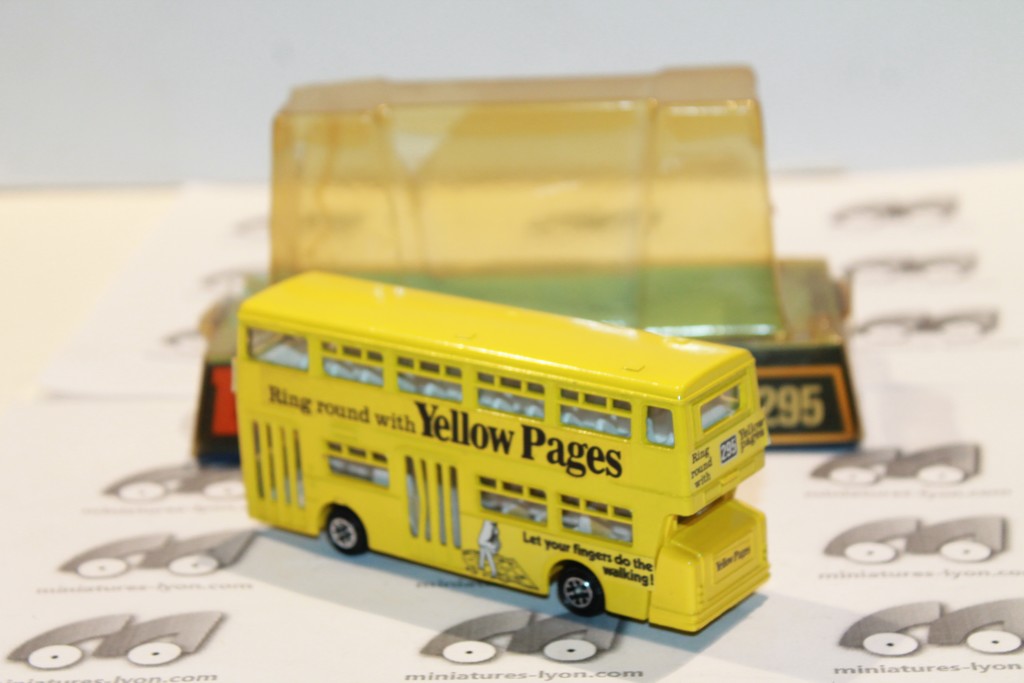 ATLANTEAN BUS YELLOW PAGES DINKY TOYS 1/43°