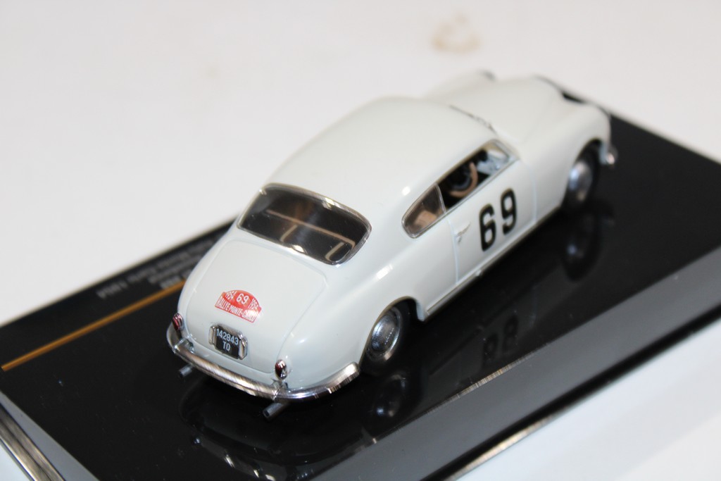 LANCIA AURELIA GT #69 L.CHIRON - C.BASADONNA WINNER RALLY MONTE CARLO 1954 IXO 1/43°