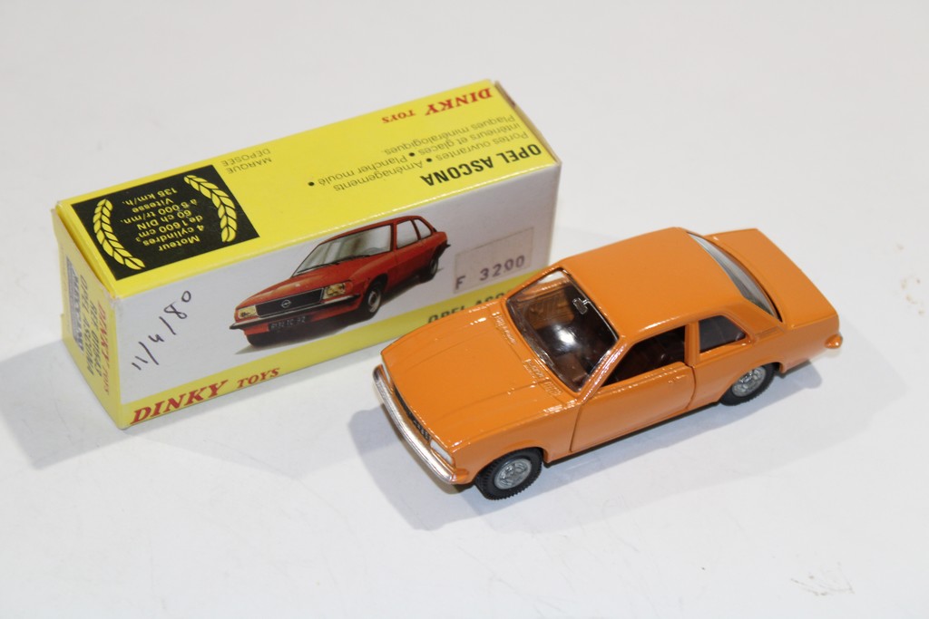 OPEL ASCONA 1974 ORANGE DINKY TOYS 1/43°