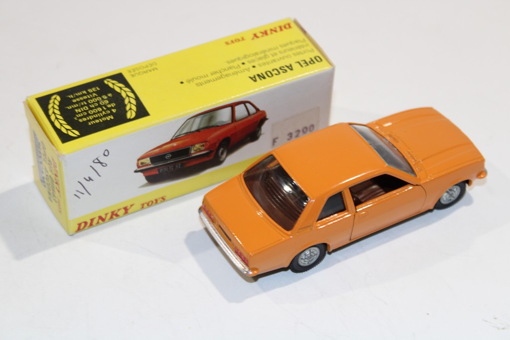 OPEL ASCONA 1974 ORANGE DINKY TOYS 1/43°