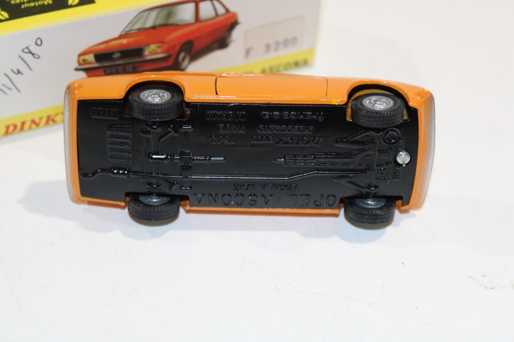 OPEL ASCONA 1974 ORANGE DINKY TOYS 1/43°