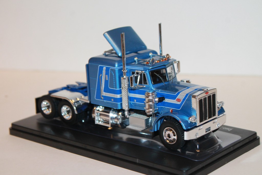 PETERBILT 359 1973