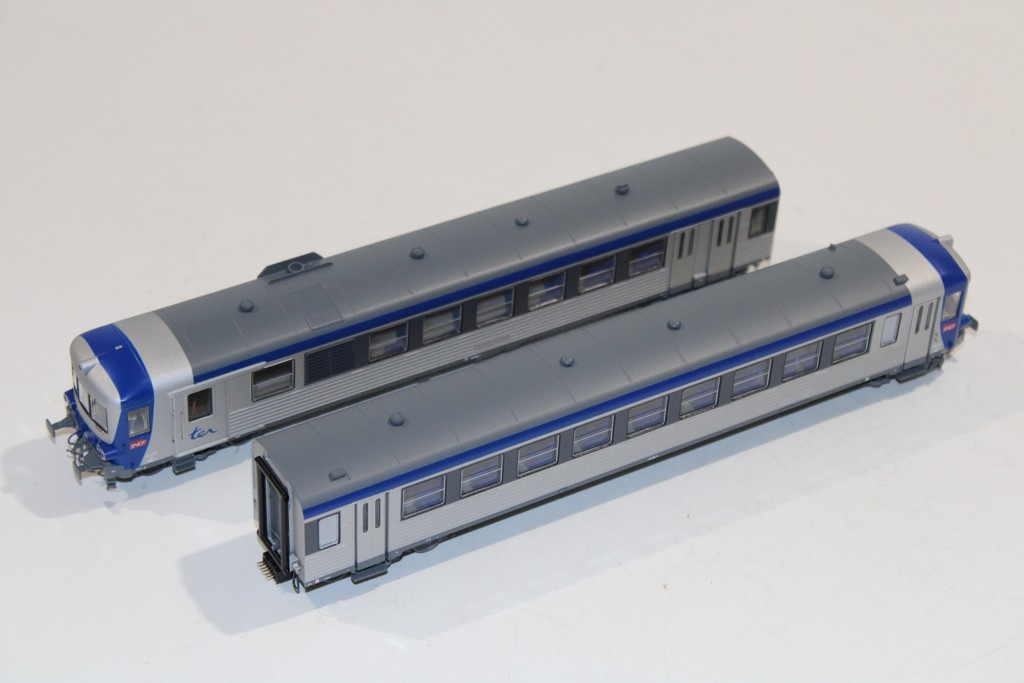 SNCF AUTORAIL DIESEL EAD X 4500 JOUEF 1/87°