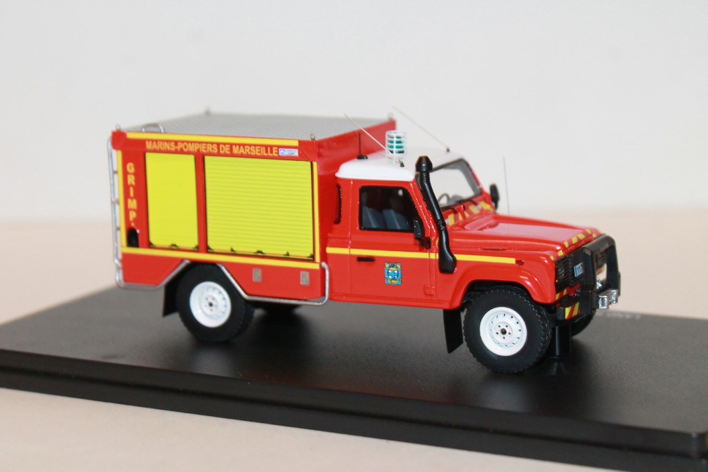 LAND ROVER 130 SIMPLE CABINE GRIMB BMPM ALARME 1/43°