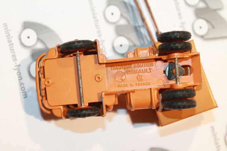 RENAULT 120CV CAMION GRUE ET GODET ORANGE CIJ 1/43°