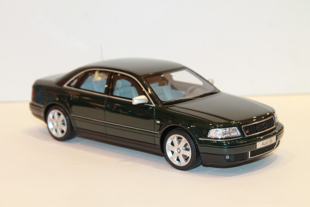 AUDI S8 D2 VERTE OTTOMOBILE 1/18°