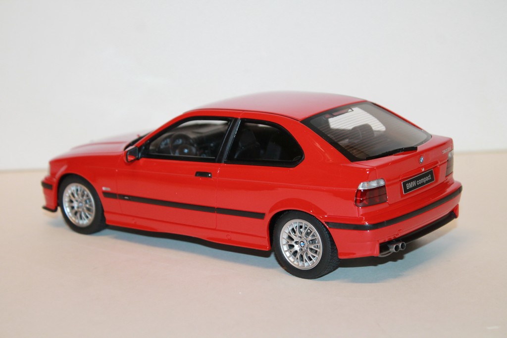 BMW E36 COMPACT ROUGE OTTOMOBILE 1/18°