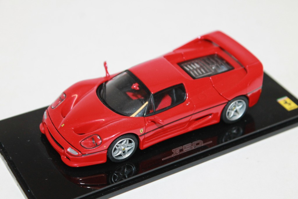 FERRARI F50 ROUGE KYOSHO 1/43°