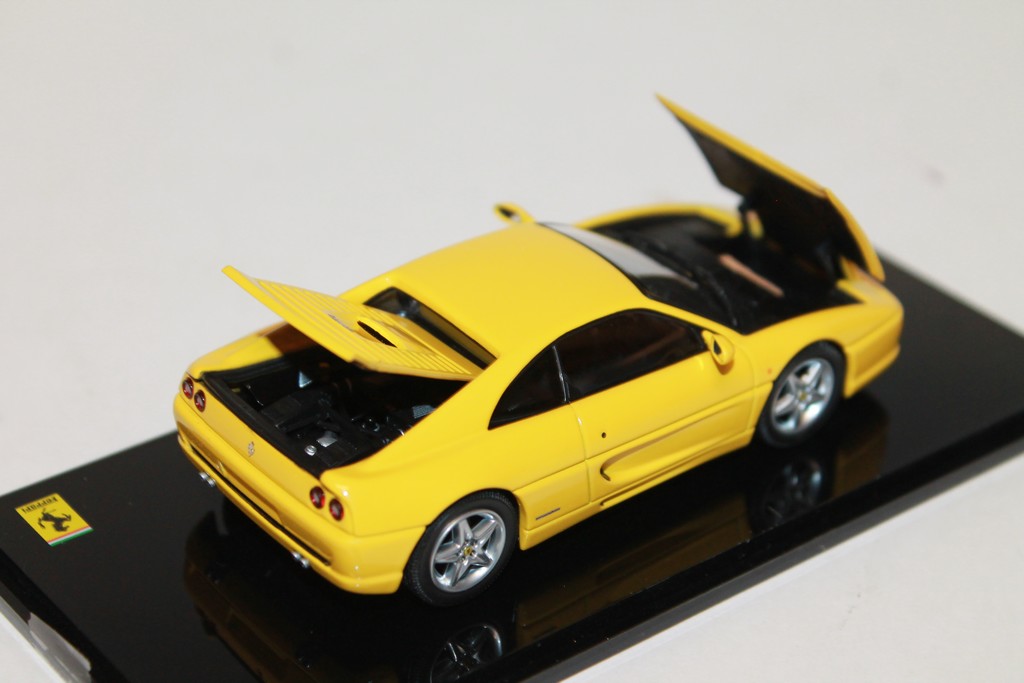 FERRARI F355 BERLINETTA JAUNE KYOSHO 1/43°