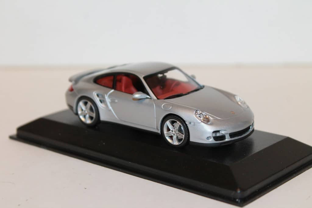 PORSCHE 911 TURBO (997) GRISE MINICHAMPS 1/43°