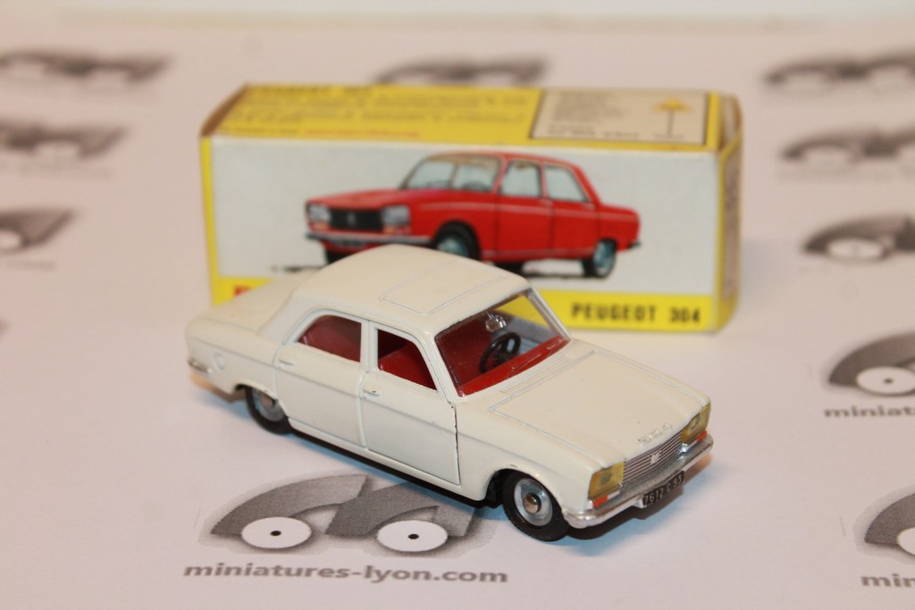 PEUGEOT 304 BLANCHE DINKY TOYS 1/43°