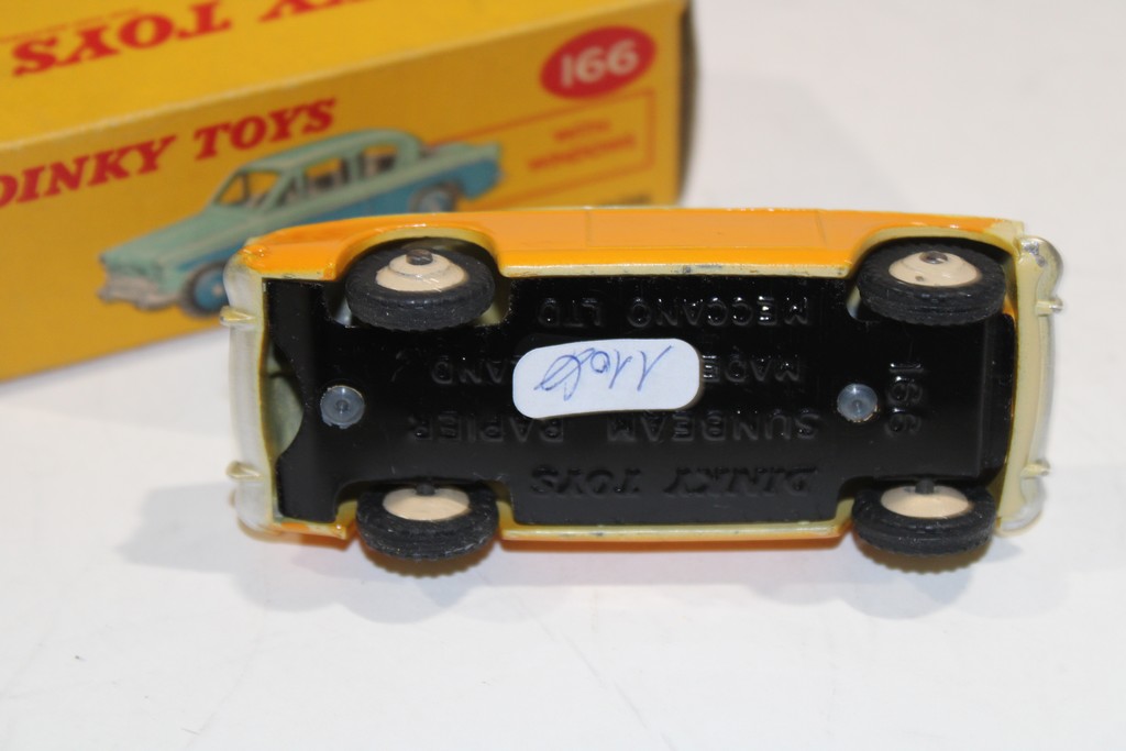 SUNBEAM RAPIER SALOON BICOLORE 1960 DINKY TOYS 1/43°
