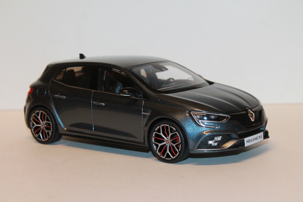 RENAULT MEGANE RS TROPHY 2019 GRIS TITANE NOREV 1/18°