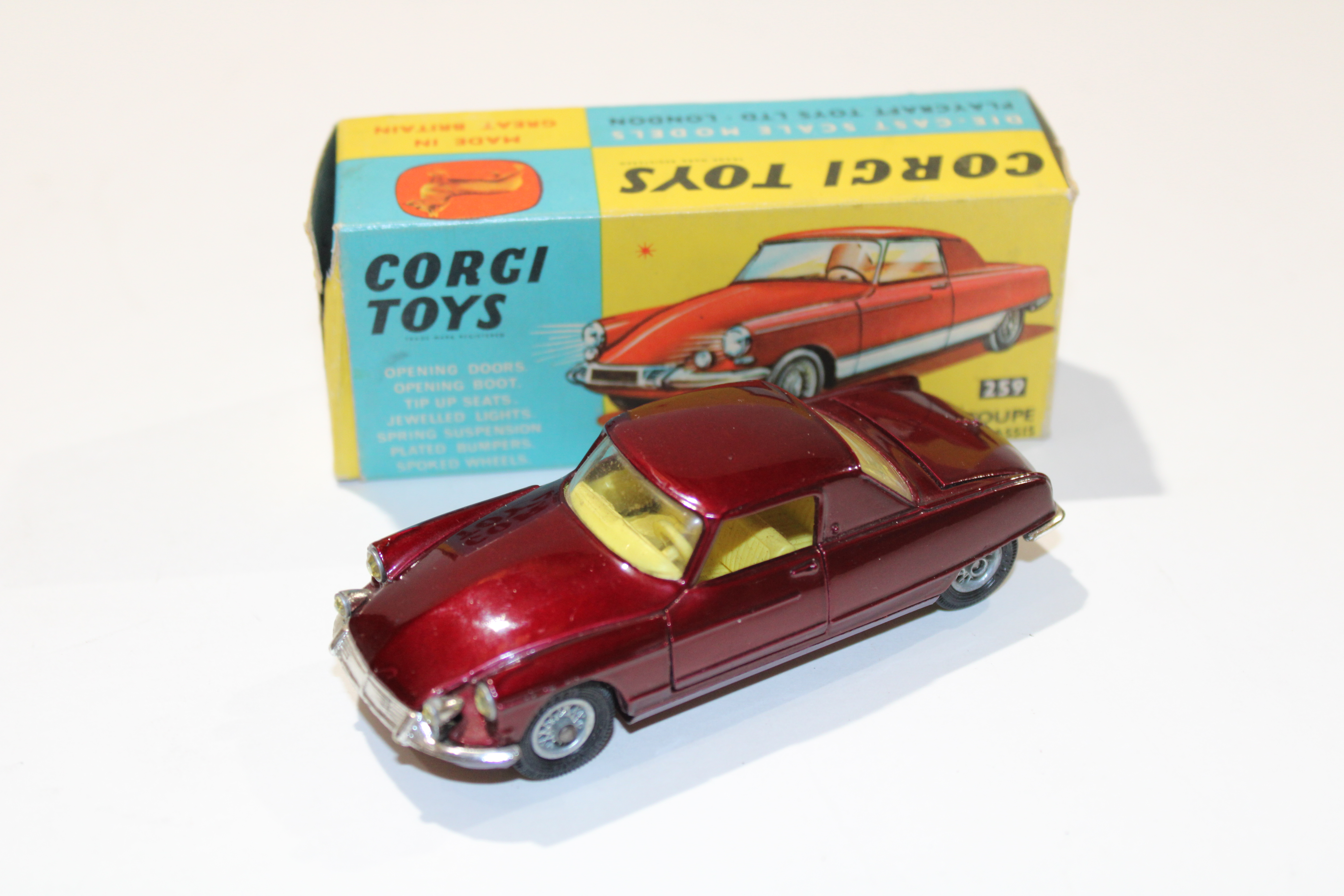 "LE DANDY" COUPE HENRI CHAPRIN BODY ON CITROEN D.S CHASSIS CORGI 1/43°