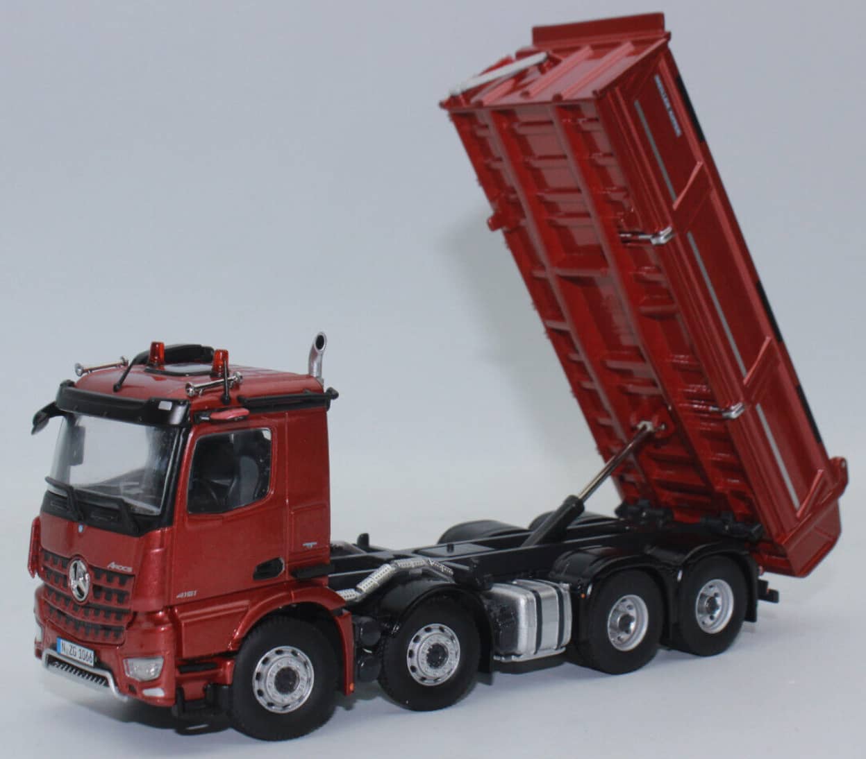 NZG 1/50 CAMION MERCEDES-BENZ ANTOS 420S 4X2 TOLE BLEU NZG880/20