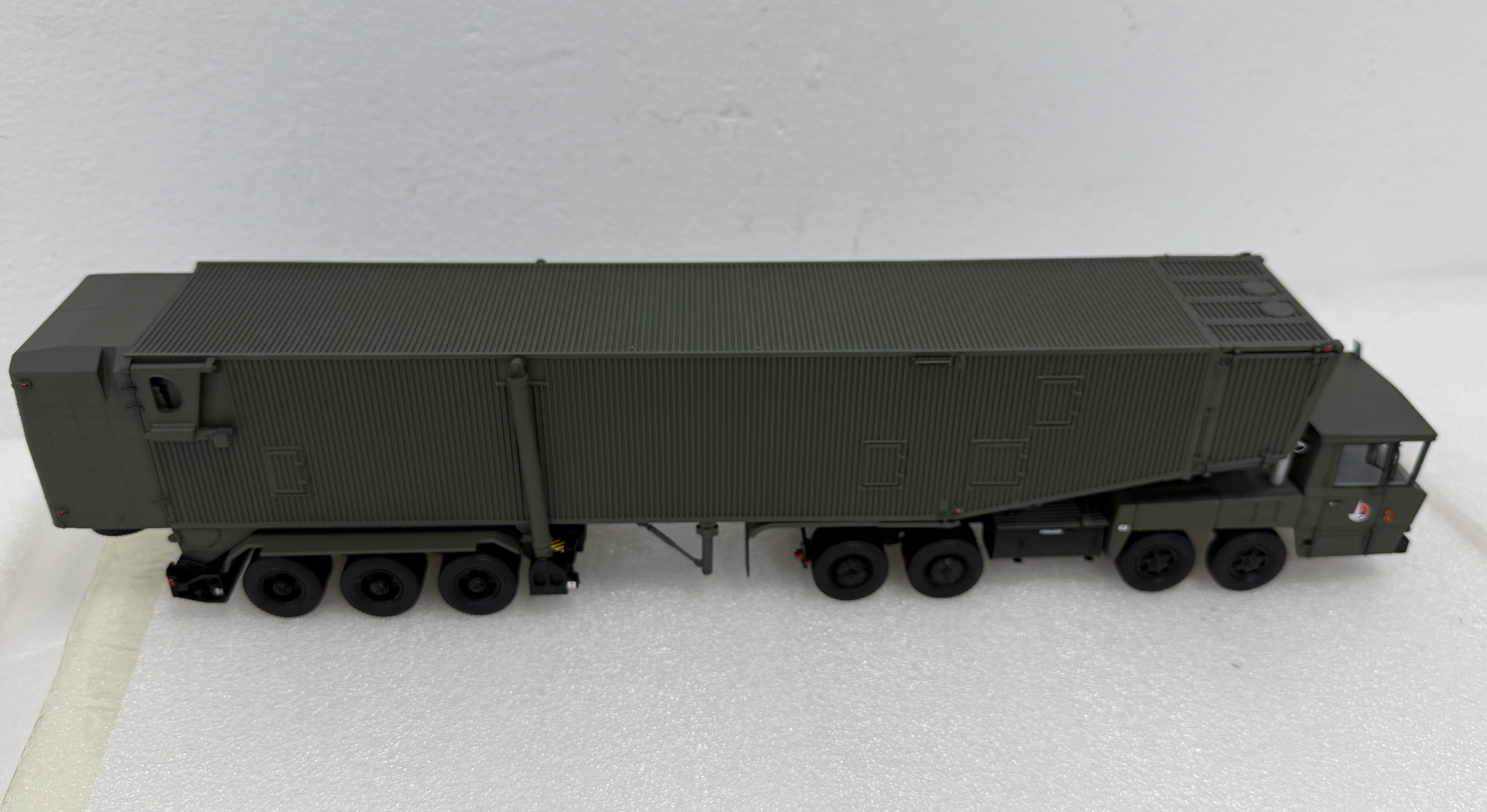 BERLIET VTE TRACTEUR TF8x4 ERECTEUR MINIATURES LYON 1/43