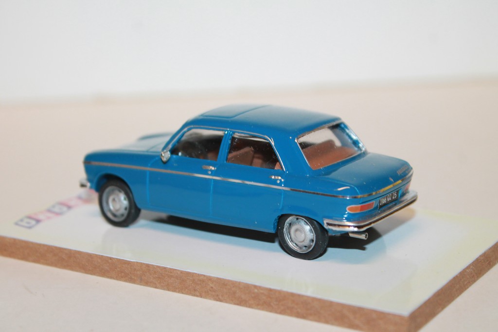 PEUGEOT 204 DIESEL BERLINE 1976 BLEU OCEAN AUTORAMA 1/43°