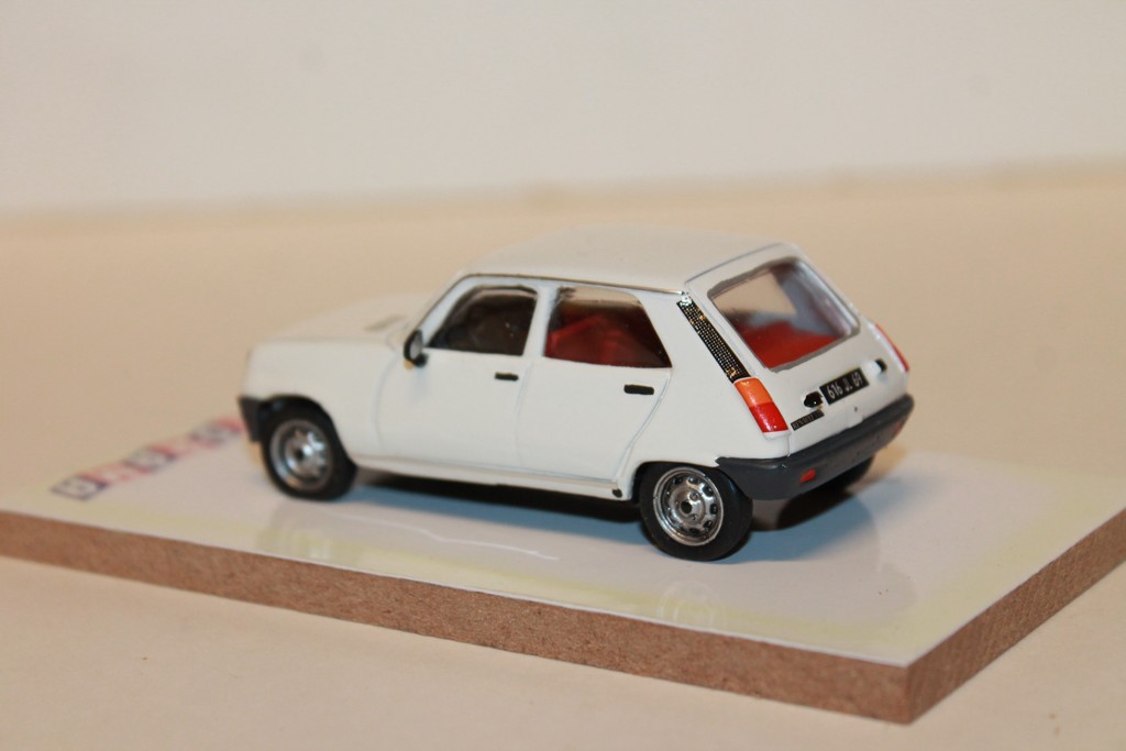 RENAULT 5 TL 5p 1983 WHITE 359 AUTORAMA 1/43°