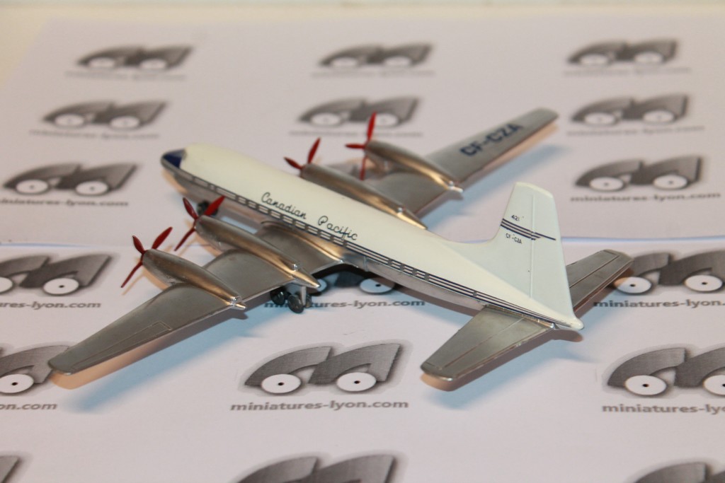 AEROBUS BRISTOL BRITANNIA CANADIA PACIFIC DINKY TOYS 1/200°