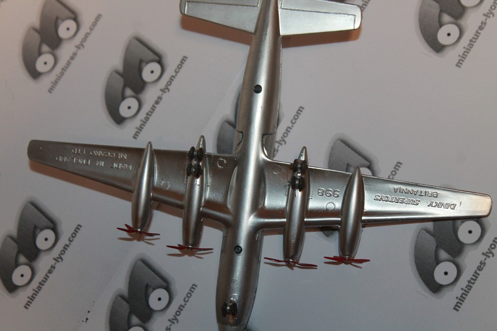 AEROBUS BRISTOL BRITANNIA CANADIA PACIFIC DINKY TOYS 1/200°