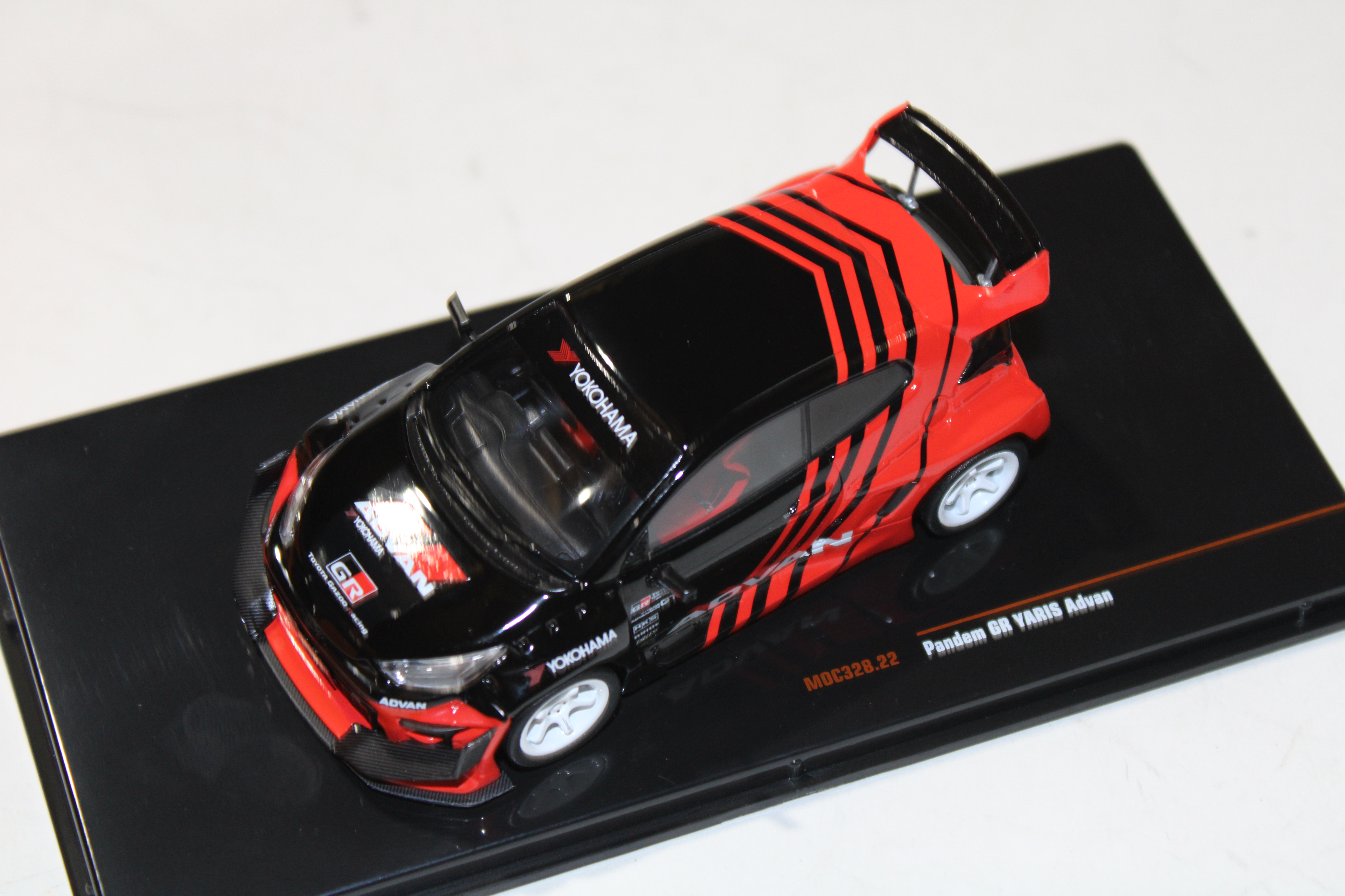 TOYOTA PANDEM GR YARIS ADVAN - IXO 1/43